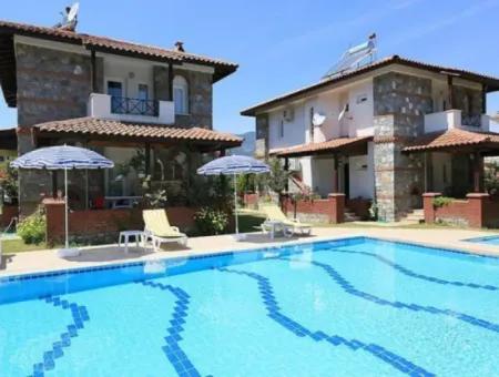 Villa For Sale Within The Site In Dalyan Osmanağalar Location (Dv37)