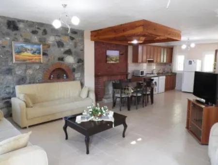 Villa For Sale Within The Site In Dalyan Osmanağalar Location (Dv37)