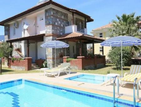 Dalyan Osmanağalar Mevkiinde Site İçerisinde Satılık Villa(Dv37)