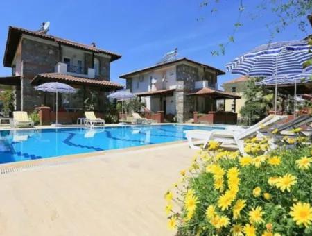 Dalyan Osmanağalar Mevkiinde Site İçerisinde Satılık Villa(Dv37)